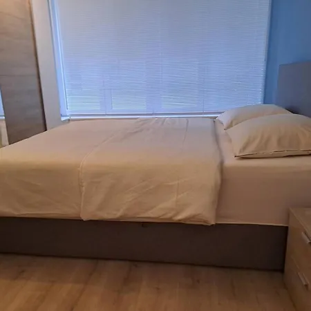 Pier03, Op Enkele Stappen Het