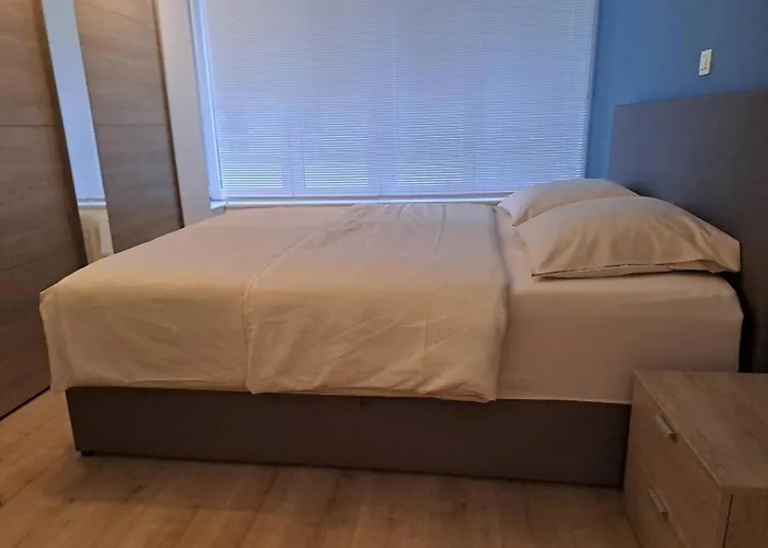 Pier03, Op Enkele Stappen Het